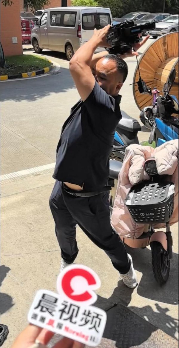 前十大证券公司排名 推搡记者砸坏多台摄像机！长沙消费者称买到不达标电缆，记者协同维权时公司负责人施暴
